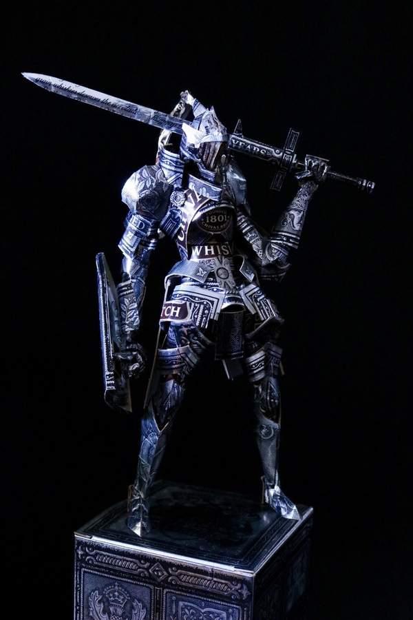 大神用酒盒制作黑暗之魂骑士雕像肩抗大剑超霸气