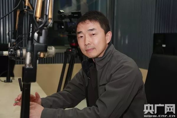 央广经济之声主持人国家一级播音员文慧央广经济之声《书里淘金》主持