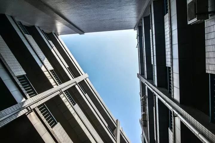 相映成趣 —带你们体味来自湖工的线条美和几何美俯视 仰视 平视的