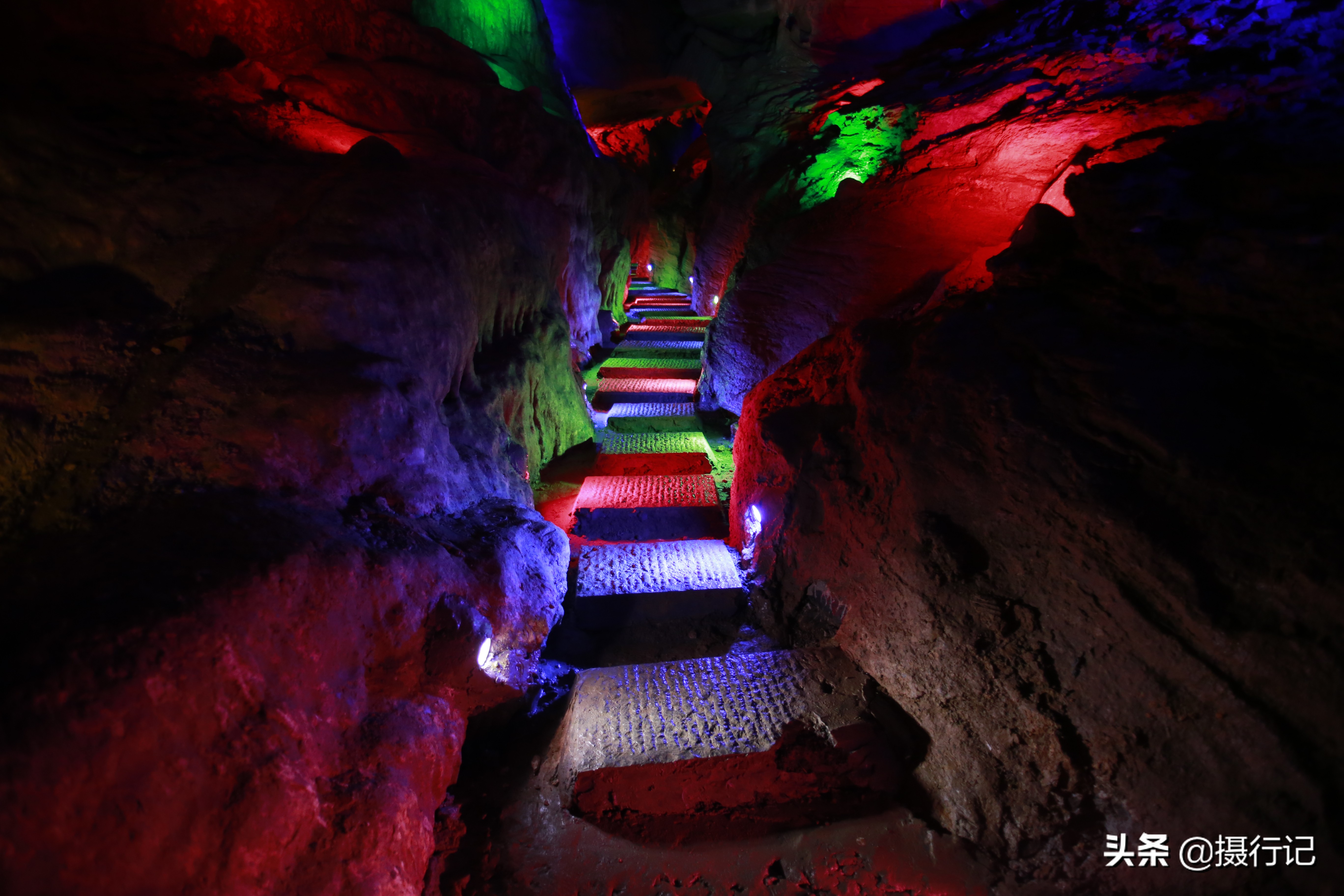 宜昌西陵峡有一座三游洞，碑刻精美，曾吸引众多文人墨客前来打卡|古军垒遗址|三游洞|西陵峡_新浪新闻