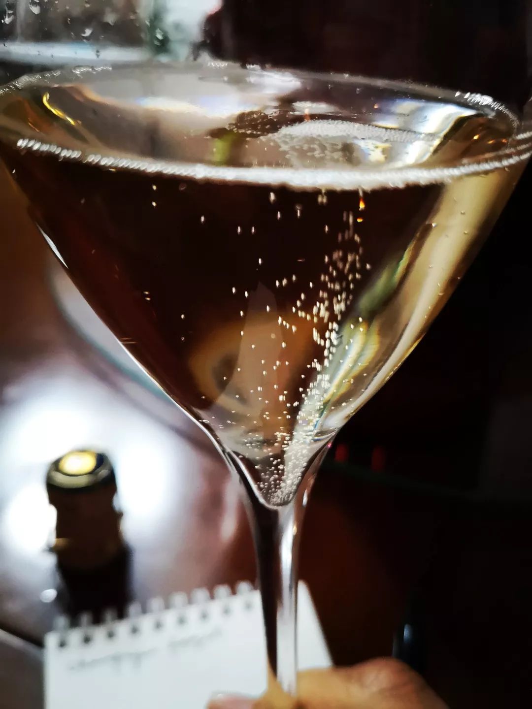 当我喝香槟时我在品什么第一篇