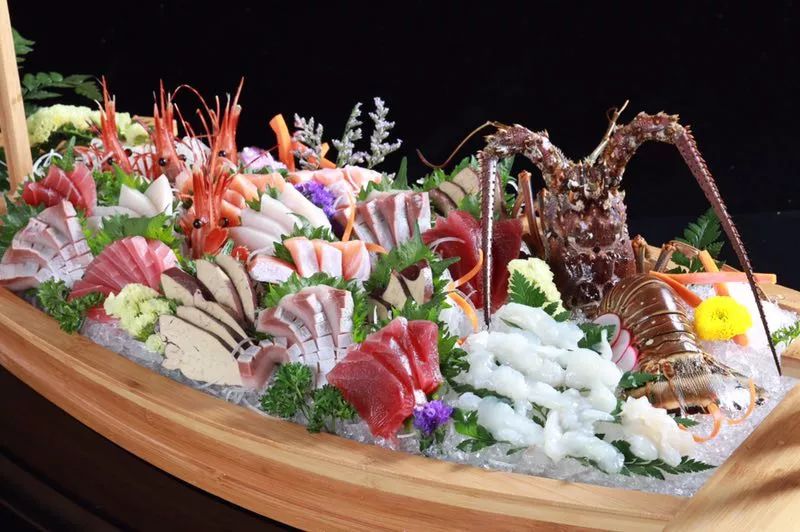 尝到整个深海的味道▎六怡居深海鱼刺身极品深海鱼类一次吃个够