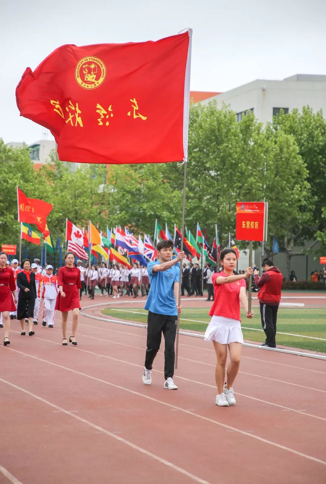 運動會開幕式大片來襲告訴你什麼是石大一年一度的大場面內附最美方隊