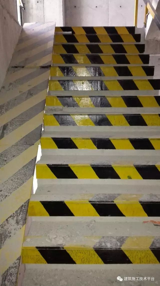 楼梯踏步成品保护封板图片