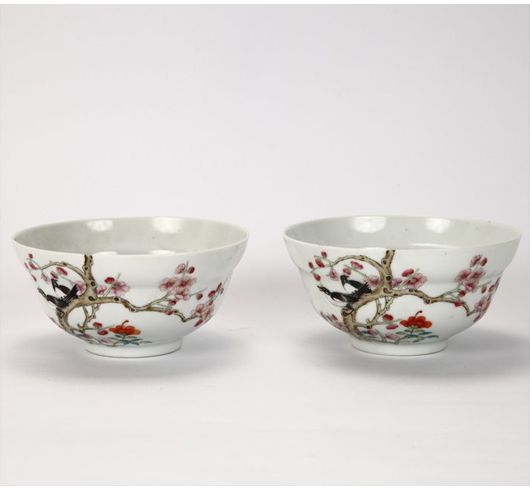 居仁堂粉彩梅鹊花碗秘色瓷莲花碗妙法莲华经银奁银杏木彩绘四大天王像