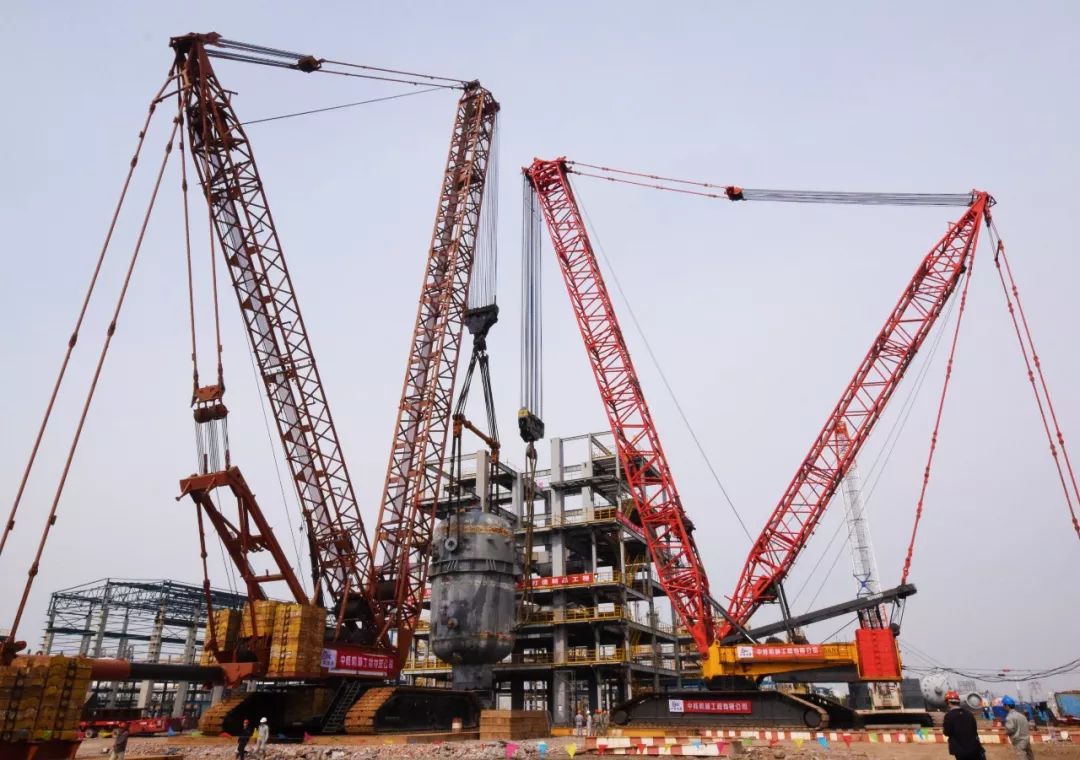中国起重能力650吨以上的超大型起重机105台占全球保有量20