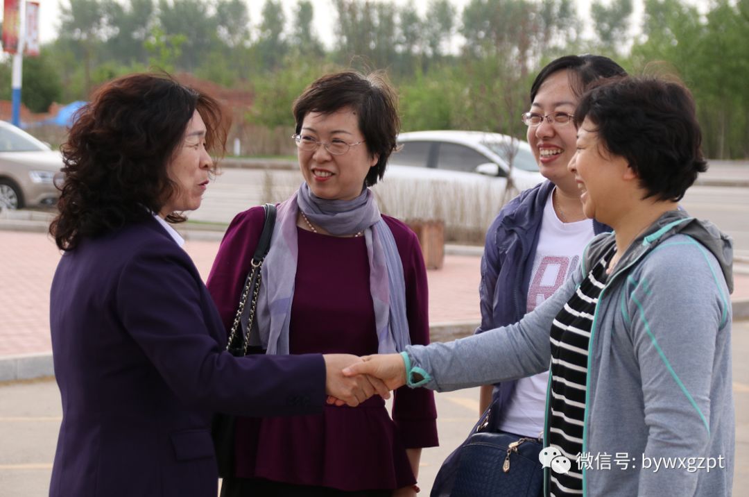 "张海燕校长发展共同体"交流会在巴彦红军小学召开