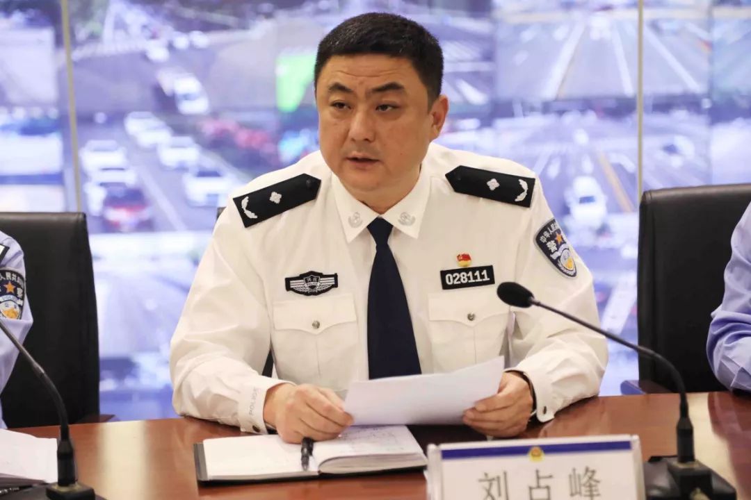 据市公安局副局长,交警支队长刘占峰介绍,针对群众来电,市交警支队