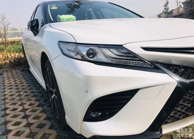 梦想了两年,终于买上了凯美瑞2.5s运动版