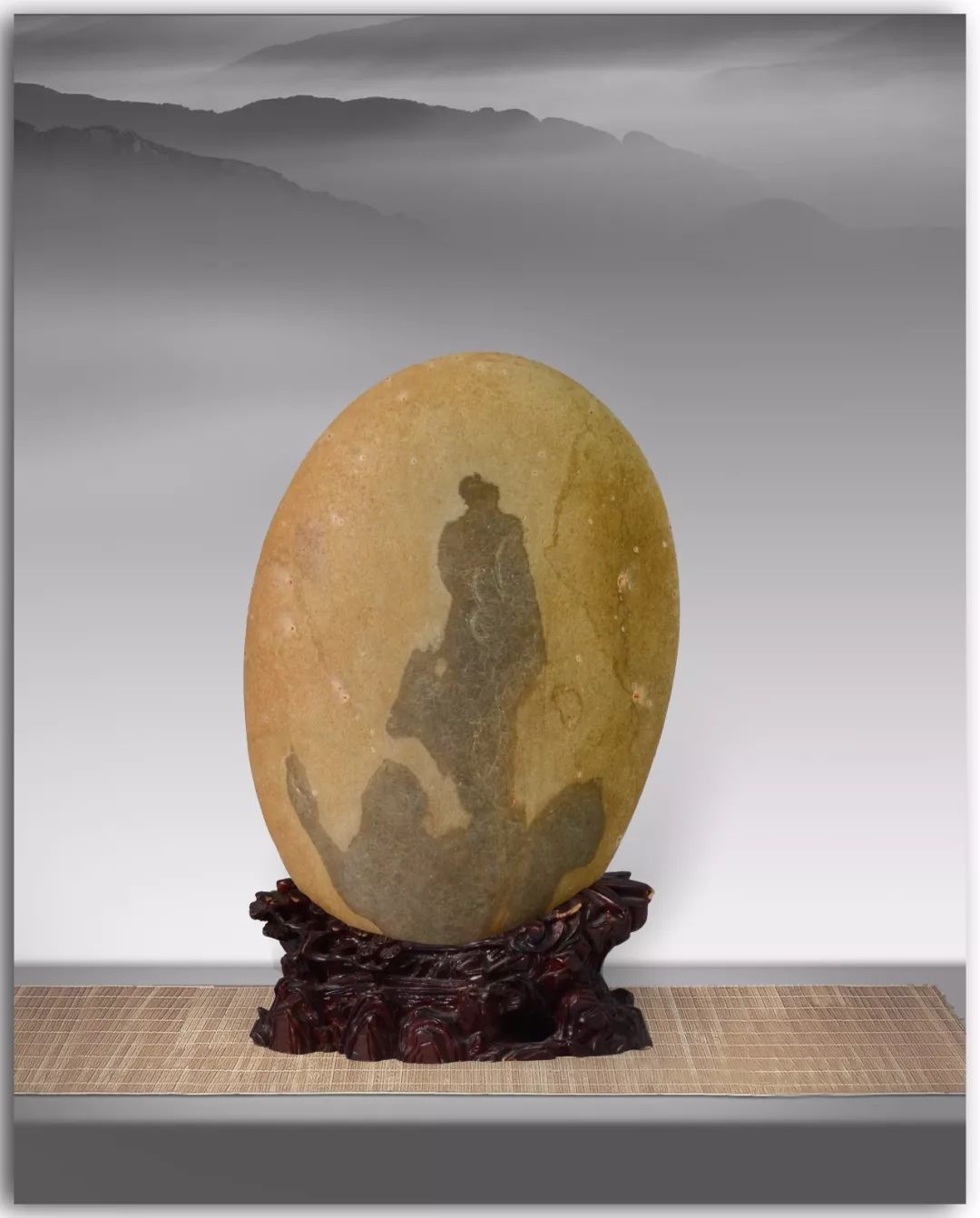 《烟雨晨曦》100万以上成交沙漠漆《智慧》80万成交《三星堆文化》600