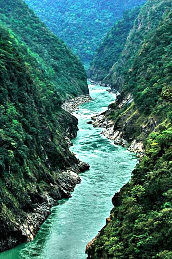 雅鲁藏布大峡谷文案图片