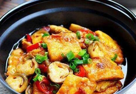 菜谱:麻辣豆腐锅,龙利鱼炖自制豆腐,菠菜鱼片汤,鱼香肉丝