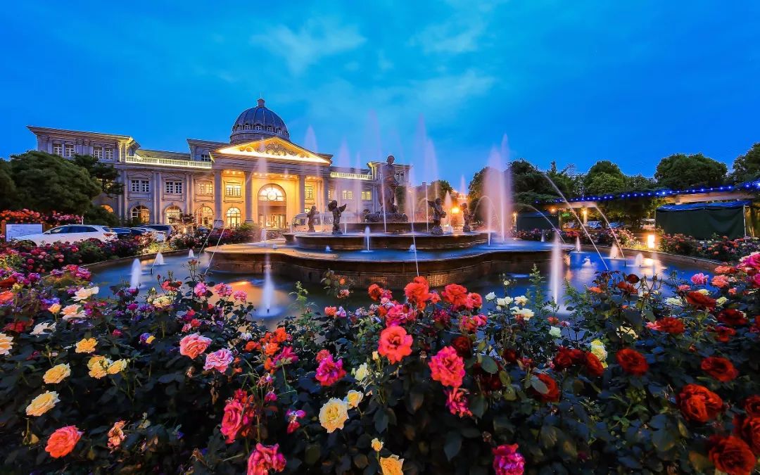 玫瑰庄园酒店设施齐全,环境优雅舒适,坐落于太仓现代农业园景区内.