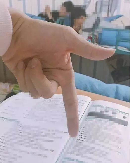 在中国比划错手势是可能会被打的