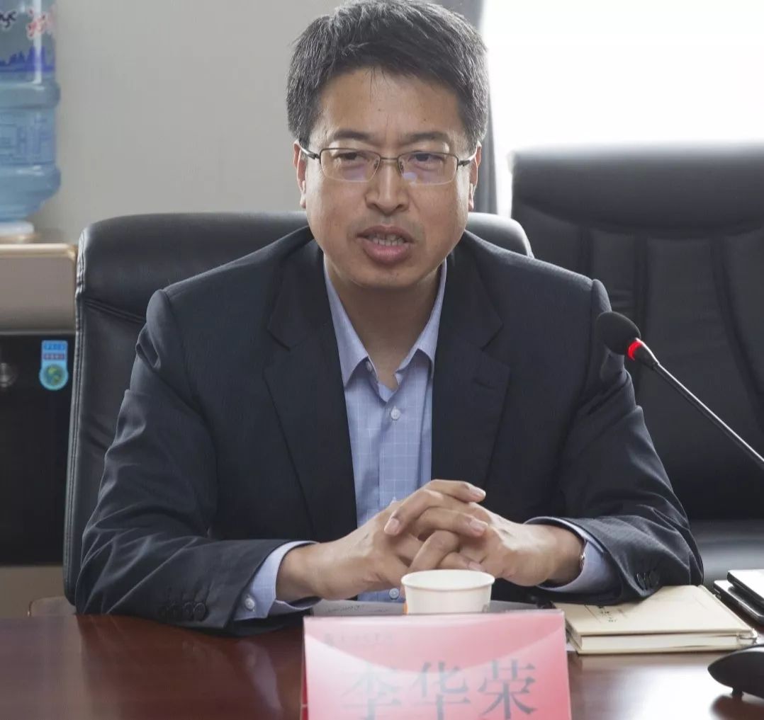 校关工委召开读懂中国我和我的祖国主题活动作品评审会