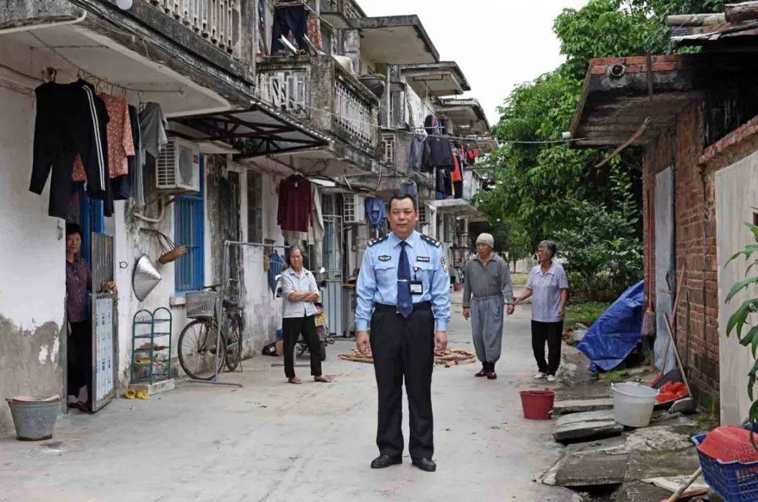 茂名监狱警察讲述鲜为人知的狱警人生