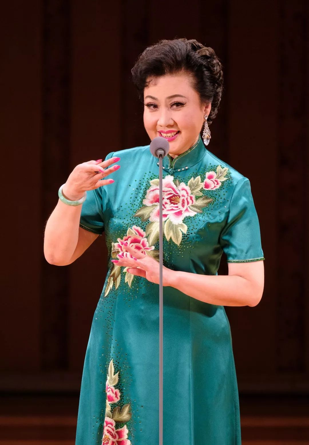 "之称的著名京剧表演艺术家,张派领军人物王蓉蓉为观众呈现了张派经典