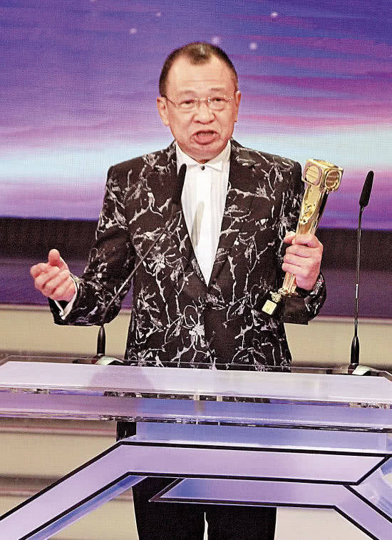 现年70岁的香港演员许绍雄曾出演过《澳门风云》,《使徒行者》等多部