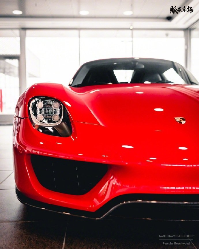 保时捷918 spyder,红色诱惑!