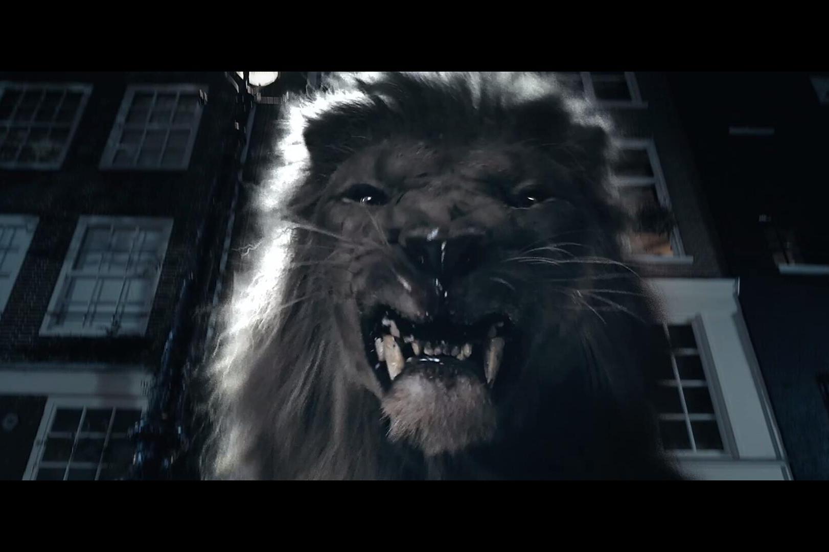 速看怪兽食人电影狂暴凶狮猎人竟然是个四肢不全的瘸子