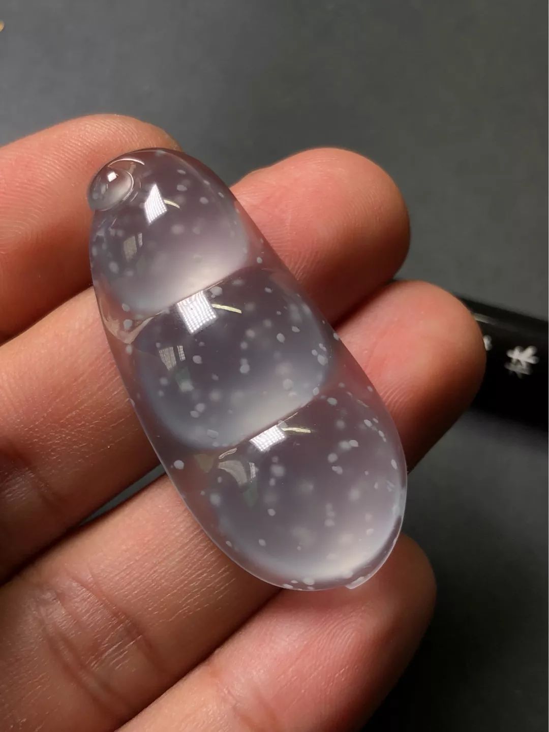 重金拍得一块木那料,一刀开出万年雪景,看得旁人垂涎欲滴!