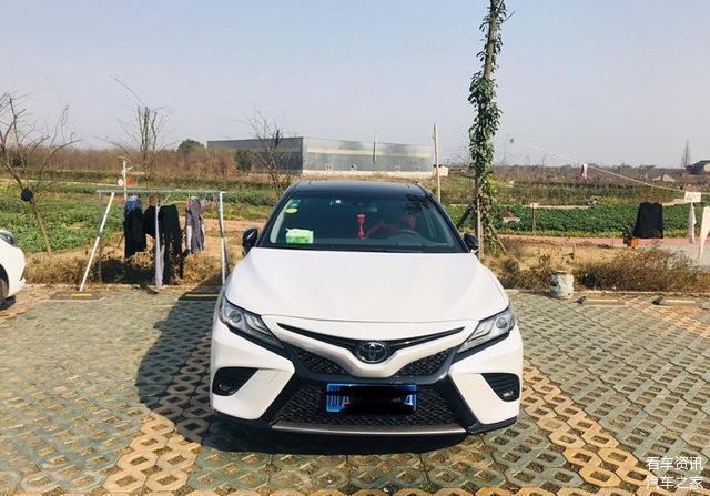 梦想了两年,终于买上了凯美瑞2.5s运动版