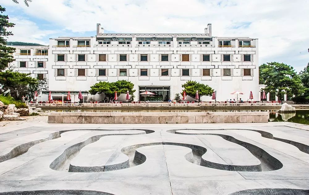 香山饭店是贝聿明先生的经典作品之一,也是贝聿铭在中国的第一件作品