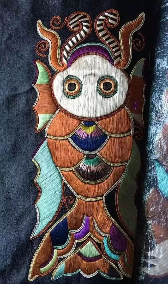 贵州施洞苗族"破线绣"解读