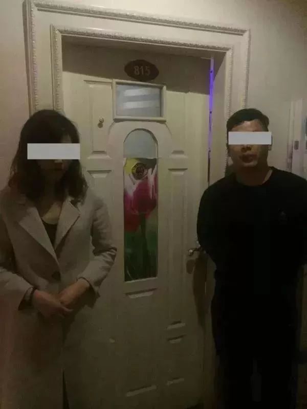 多名漂亮小姐被带走._莆田