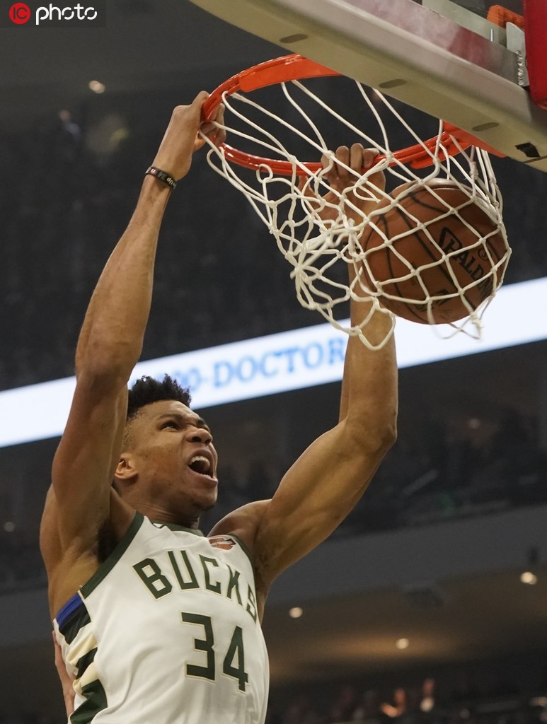 高清:雄鹿胜猛龙 字母哥攻防全能暴扣 送盖帽