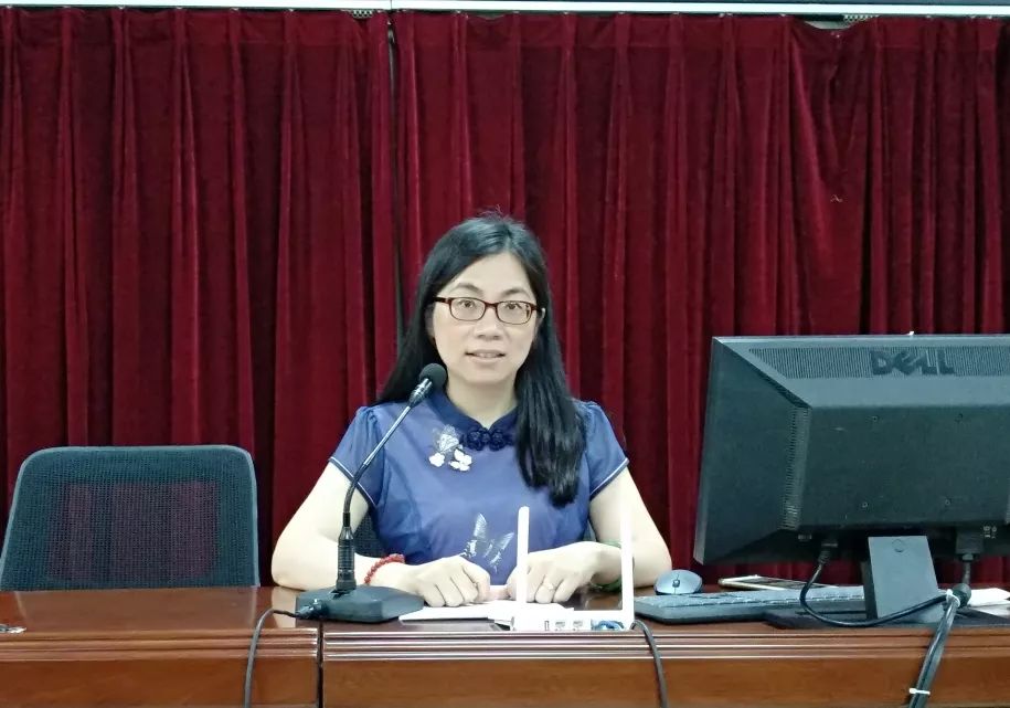 凝心聚力鼓壮志提质增效献良谋增中初中部召开毕业班