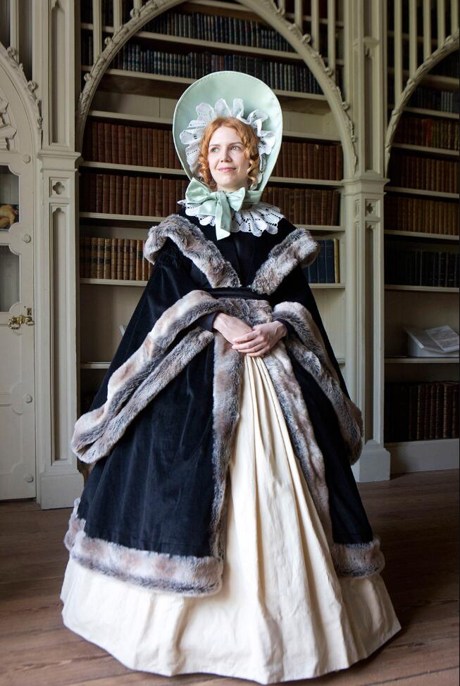 英国传统服装女士图片