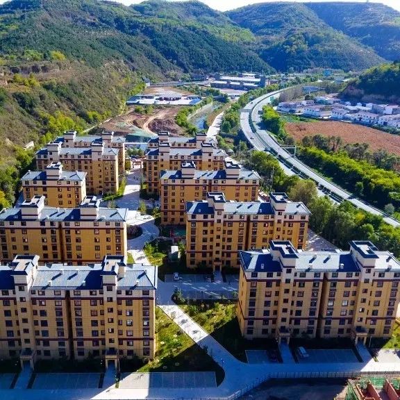 观城市繁华看创新发展看黄陵新区如何陶醉百家媒体大咖