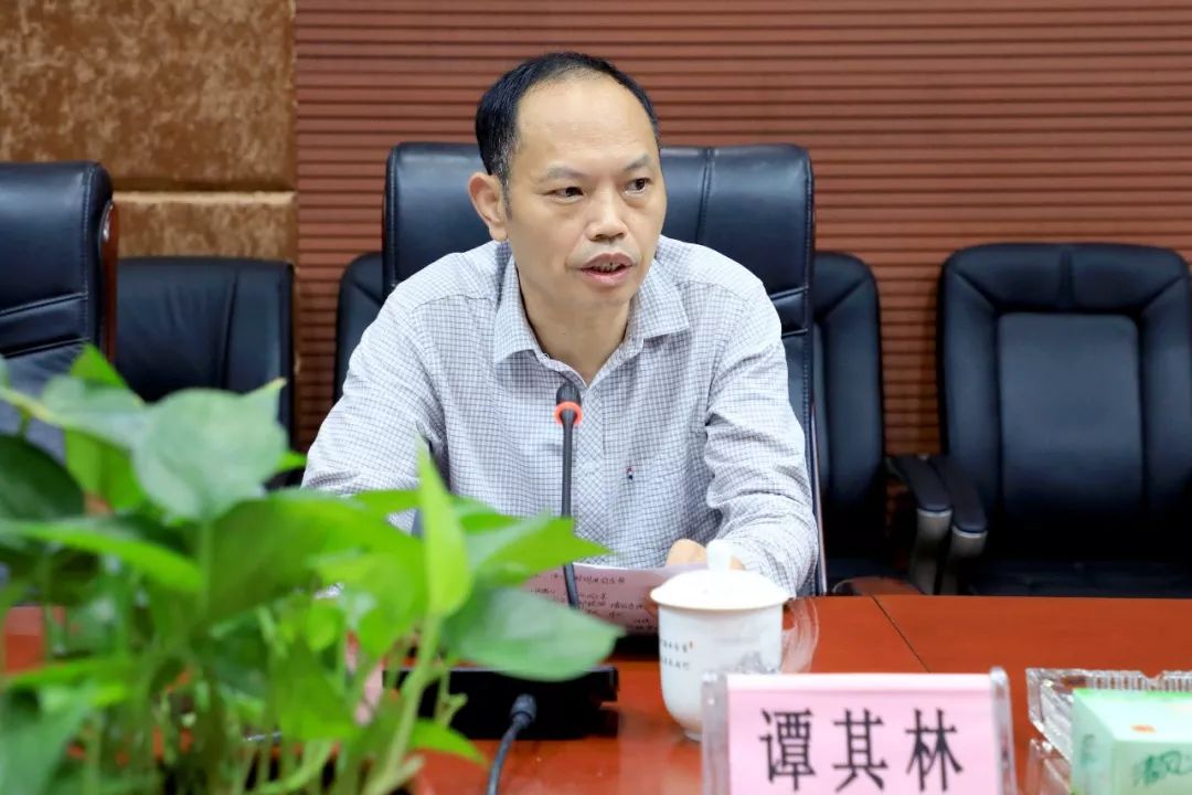 头条扮靓城市形象窗口全力打好提升攻坚战经开区召开