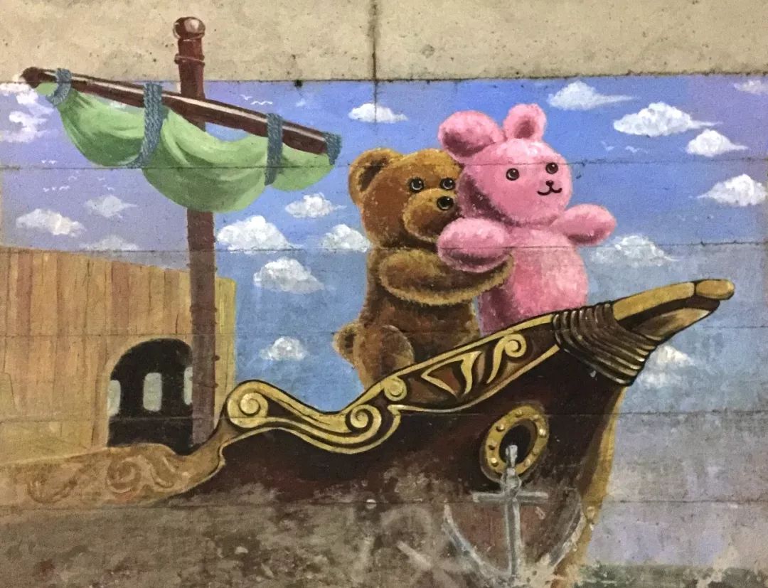 本公号2016年推出过地大隧道壁画无数人点击前两天笔者路过地大隧道