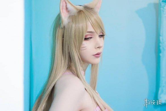 电眼车灯同闪国外小姐姐cos巫师3特莉丝美图赏