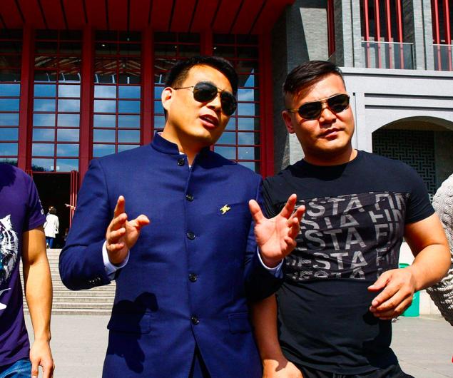 中国武功最高的ceo,他12岁北漂进体校李连杰点赞,如今身价过亿_姜华