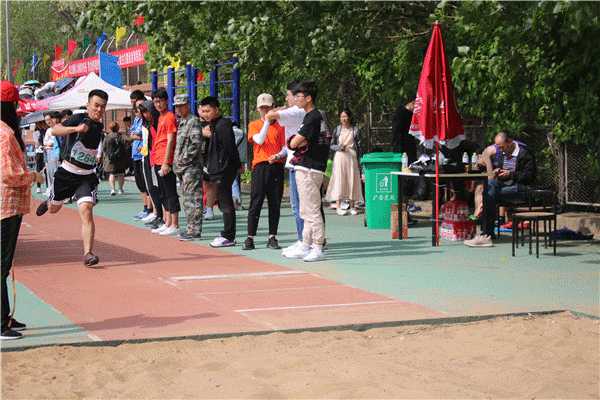 【玛珈之窗】注意!一大波不容错过的运动会精彩动图袭来.