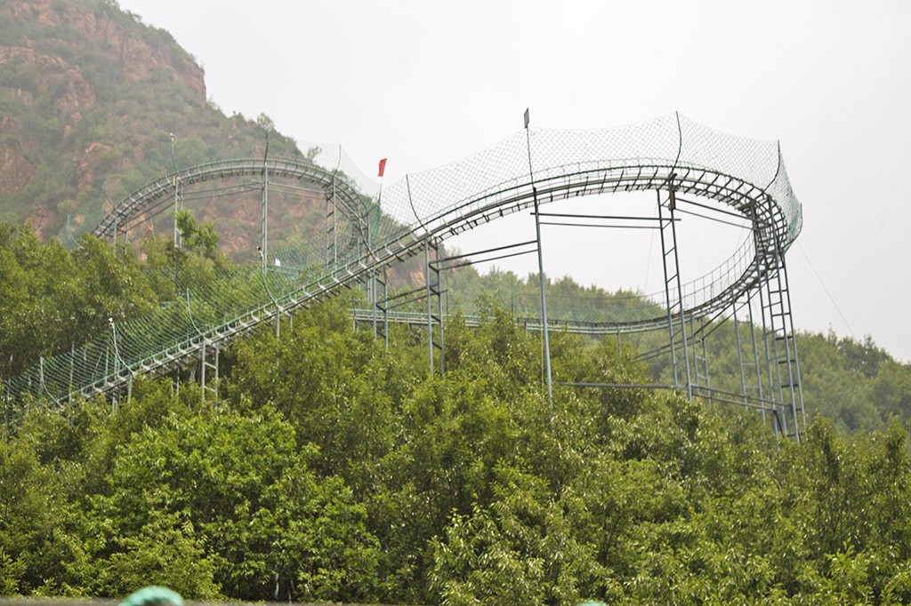 1988米丛林飞跃是我坐过最长最美的滑道,你坐过比这更好玩的吗?