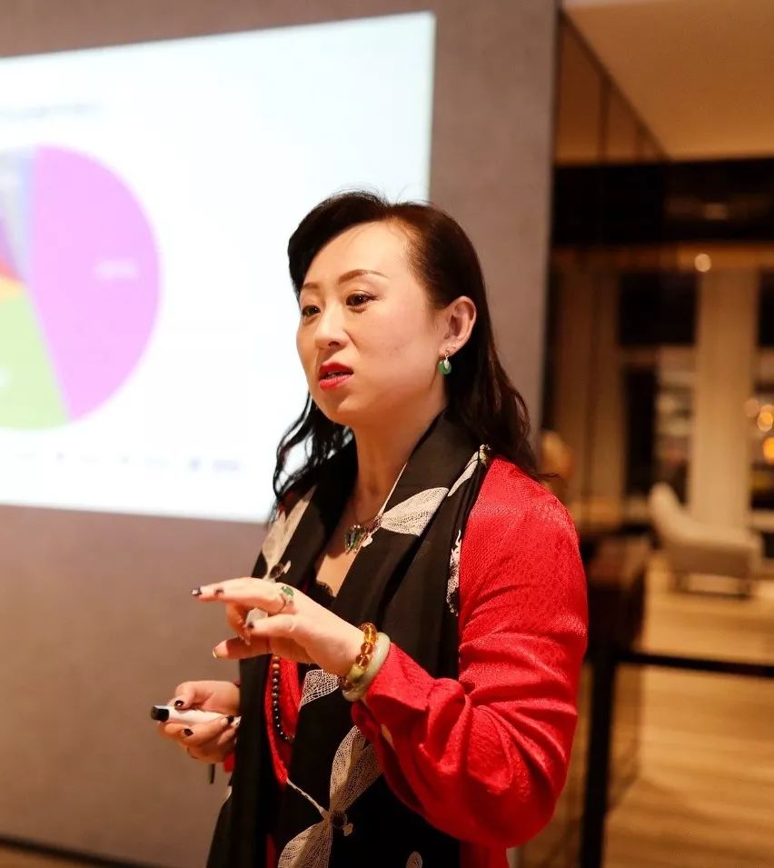 海鑫老师编辑/自由媒体人/讲书人西安聚海文化传媒 总经理西安奕龙