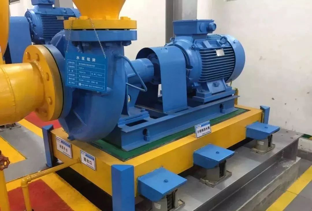 水泵减震,限位装置布置合理,科学实用.