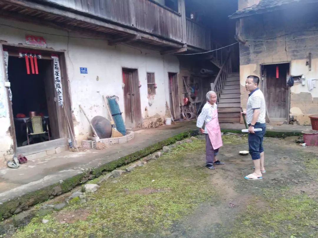 视频武平大禾桃溪突发强降雨木桥被冲毁干群一线防抗暴雨