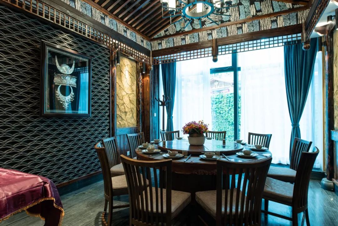 黔东南规模最大档次最高的民族风情餐厅朗鼎苗寨盛大开业