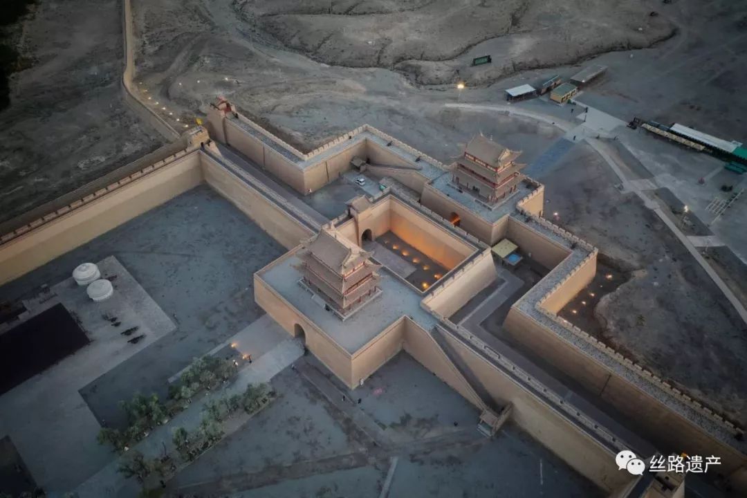 丝路采风日记无上正觉大佛寺苍凉肃穆骆驼城雄浑壮丽嘉峪关
