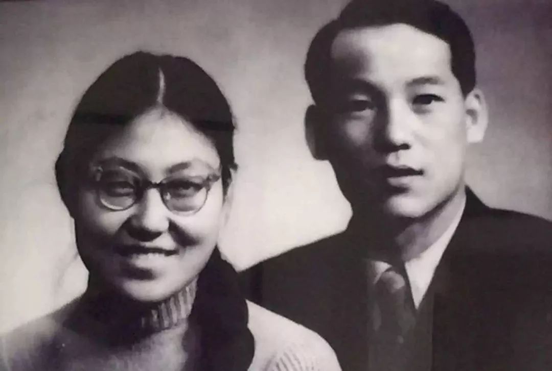 中国首位俄语广播女播音员刘霞:"我们都是战争的孩子"_苏联