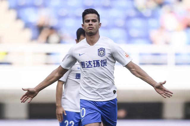 中超 第10轮 天津泰达轻取河北华夏_乔纳森