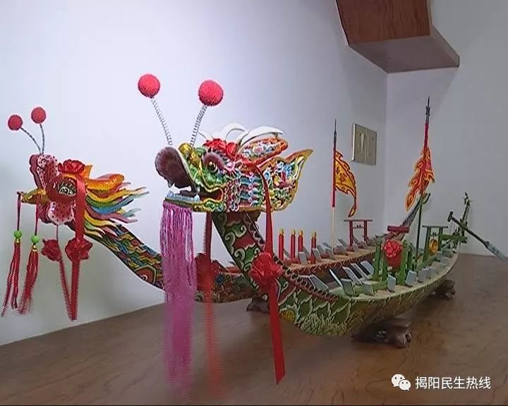 有才90后小伙制作出栩栩如生的龙舟模型