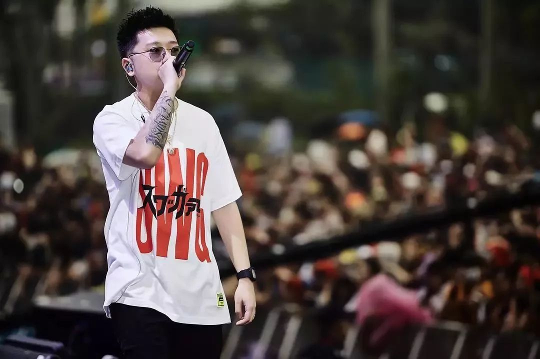 如今潮人似乎都听trap让我中毒的却是jazzhiphop