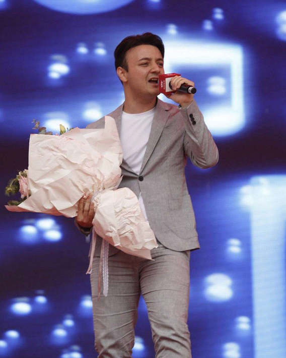 21岁阿尔法帅回来了秃顶大叔标签已去最新近照令人惊艳