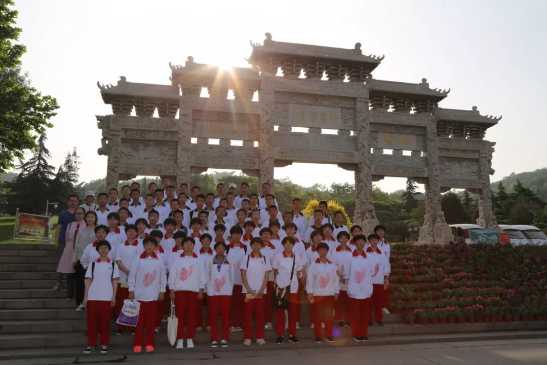 觸摸歷史美贊家鄉峰峰一中博物館日研學活動